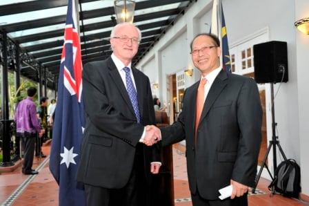 Australian High Commissioner to Malaysia, H.E. Mr Miles Kupa (left) congratulating Dato' Vincent Loh Khee Lian on his appointment as new Honorary Consul for Australia in Penang.